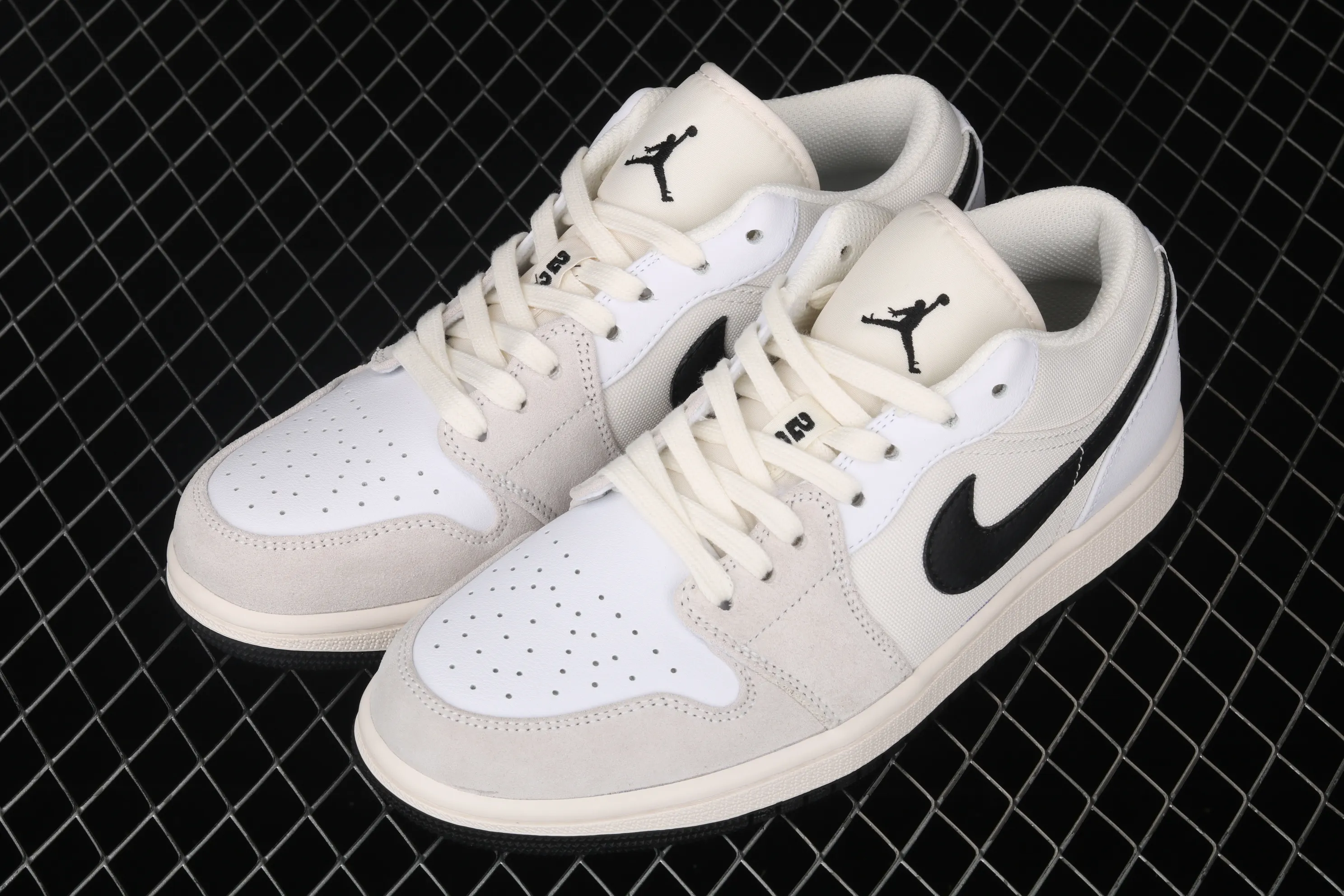 All categories Air Jordan Jordan series basketball shoes Air Jordan 1 Low Air Jordan AJ1 Low AJ1 Joe 1 low white and black canvas splicing DC3533-100